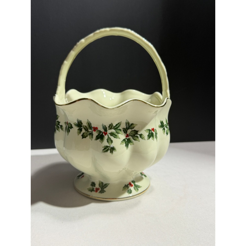 Living Quarters Christmas Holly Ceramic Basket Gold Trim Scalloped Candy Dish